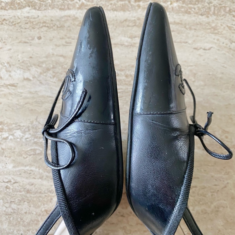 Vintage Chanel CC Bow Cap Toe Slingback Heels - Picture 8 of 11